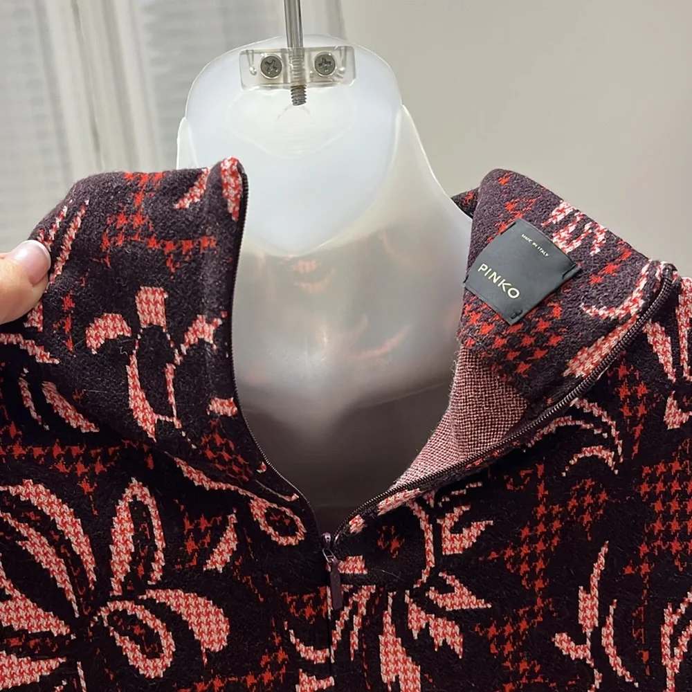 Pinko Textured Top - Picture 9 of 11